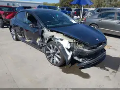 5YJ3E1EA9RF721695 2024 TESLA MODEL 3