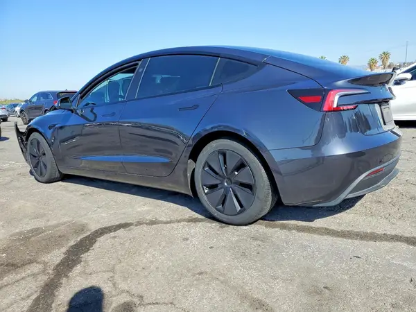 5YJ3E1EA9RF722572 2024 TESLA MODEL 3 - Image 2