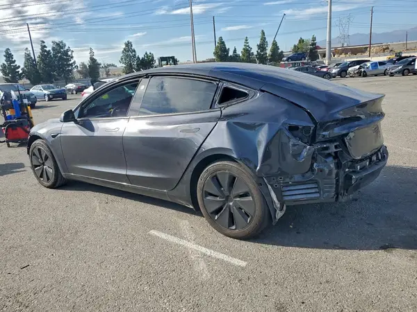 5YJ3E1EA9RF735080 2024 TESLA MODEL 3 - Image 2