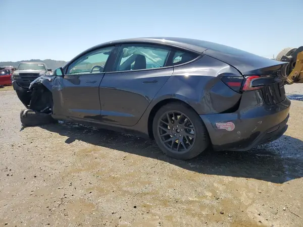 5YJ3E1EA9RF742143 2024 TESLA MODEL 3 - Image 2