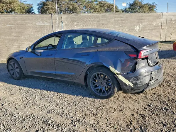 5YJ3E1EA9RF743339 2024 TESLA MODEL 3 - Image 2