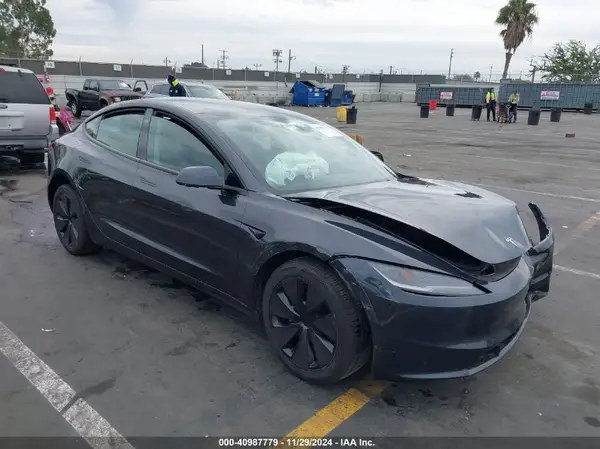 5YJ3E1EA9RF747679 2024 TESLA MODEL 3 - Image 1