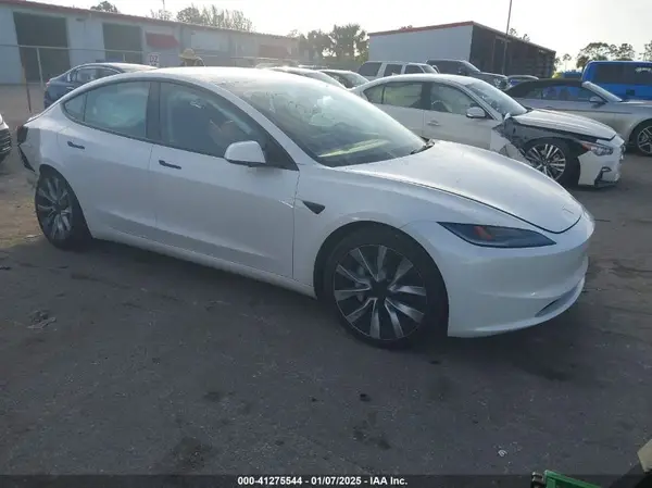 5YJ3E1EA9RF751845 2024 TESLA MODEL 3 - Image 1