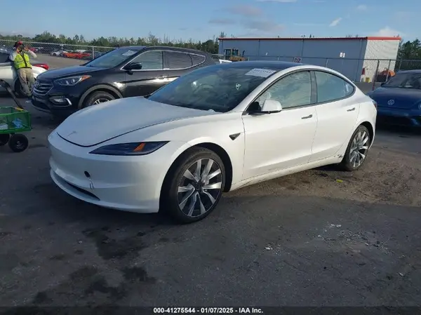 5YJ3E1EA9RF751845 2024 TESLA MODEL 3 - Image 2