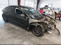 5YJ3E1EA9RF752266 2024 TESLA MODEL 3