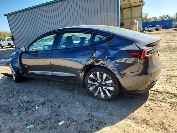 5YJ3E1EA9RF752672 2024 TESLA MODEL 3 - Image 2