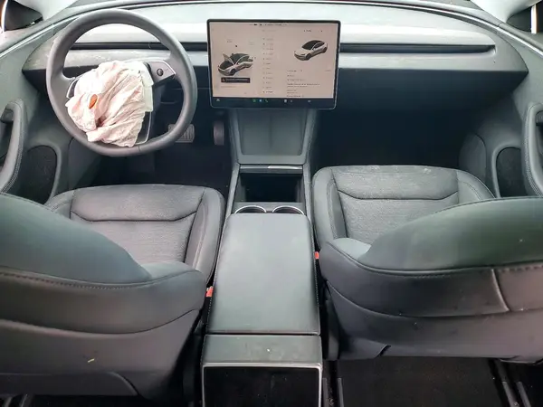 5YJ3E1EA9RF757256 2024 TESLA MODEL 3 - Image 8