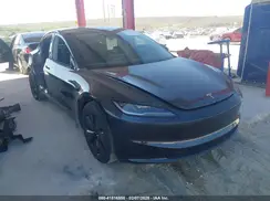 5YJ3E1EA9RF757967 2024 TESLA MODEL 3