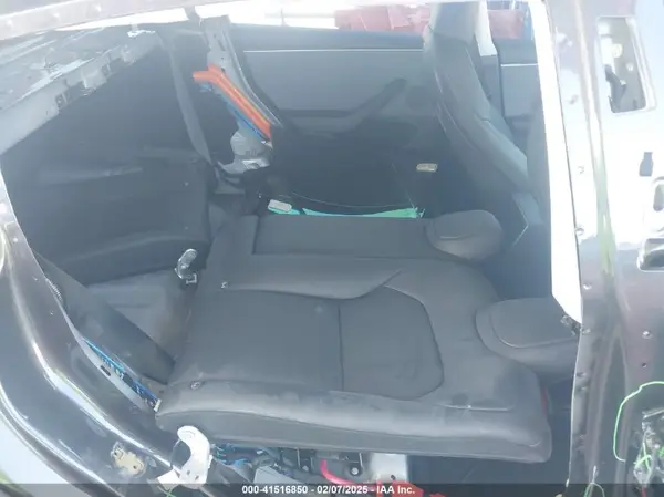 5YJ3E1EA9RF757967 2024 TESLA MODEL 3 - Image 8