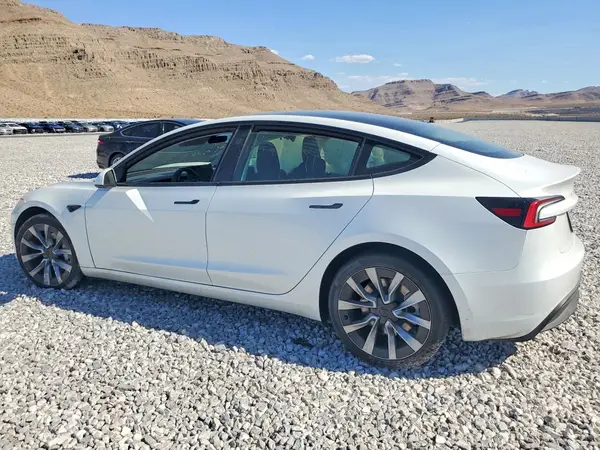 5YJ3E1EA9RF767043 2024 TESLA MODEL 3 - Image 2