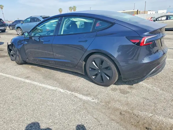 5YJ3E1EA9RF782139 2024 TESLA MODEL 3 - Image 2