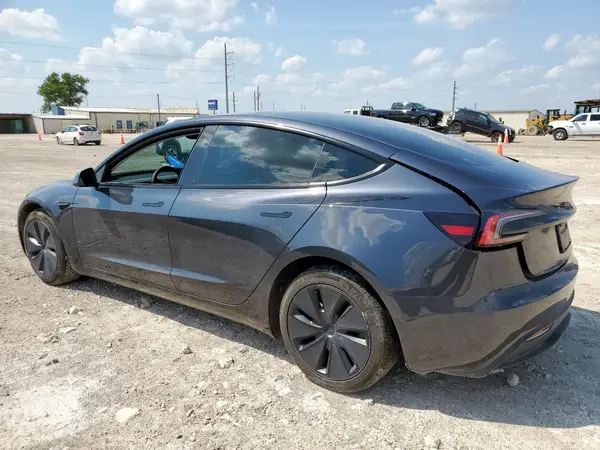5YJ3E1EA9RF783243 2024 TESLA MODEL 3 - Image 2