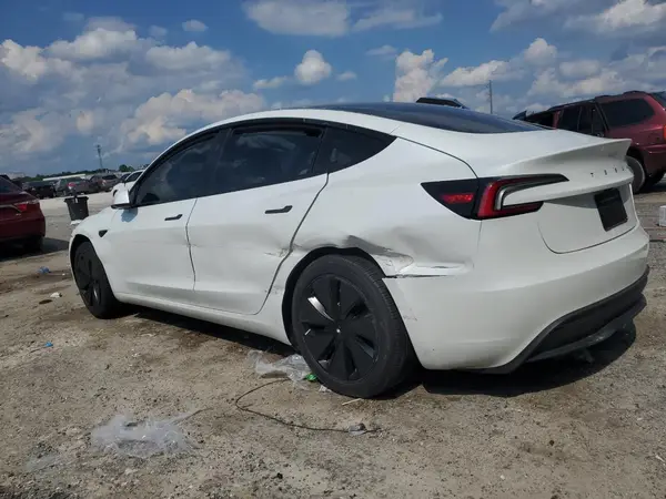 5YJ3E1EA9RF796252 2024 TESLA MODEL 3 - Image 2