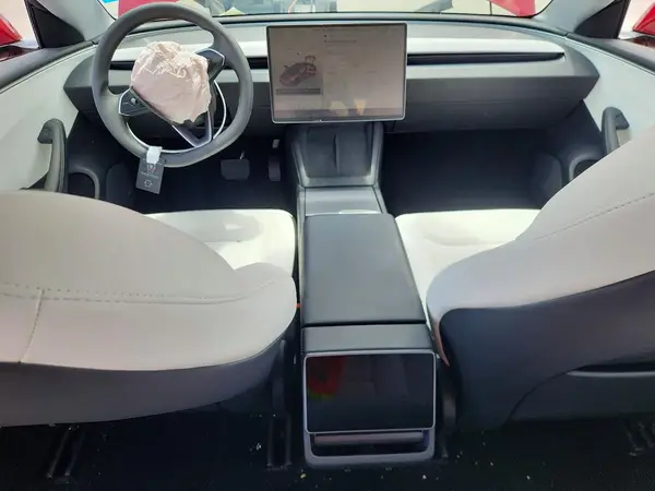 5YJ3E1EA9RF830576 2024 TESLA MODEL 3 - Image 8