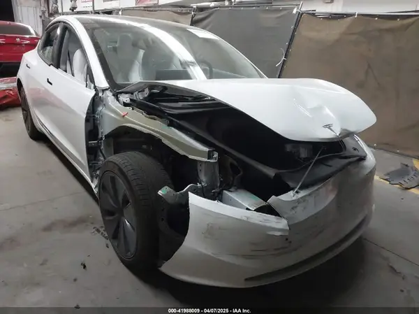5YJ3E1EA9RF836300 2024 TESLA MODEL 3 - Image 1