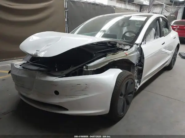5YJ3E1EA9RF836300 2024 TESLA MODEL 3 - Image 2