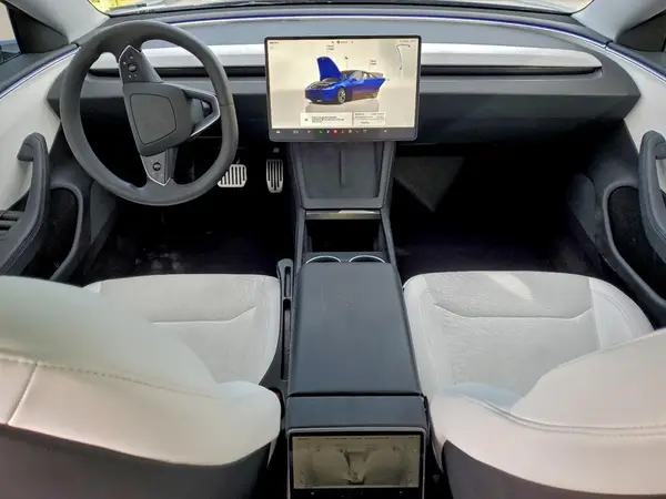 5YJ3E1EA9RF846034 2024 TESLA MODEL 3 - Image 8