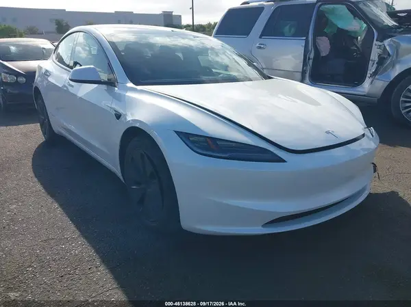 5YJ3E1EA9RF858927 2024 TESLA MODEL 3 - Image 1