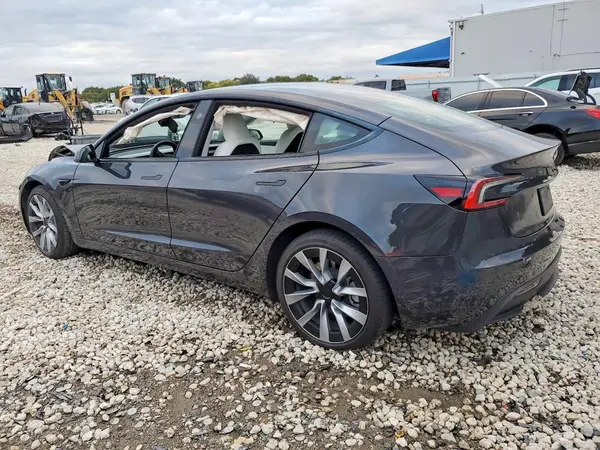 5YJ3E1EA9RF859558 2024 TESLA MODEL 3 - Image 2