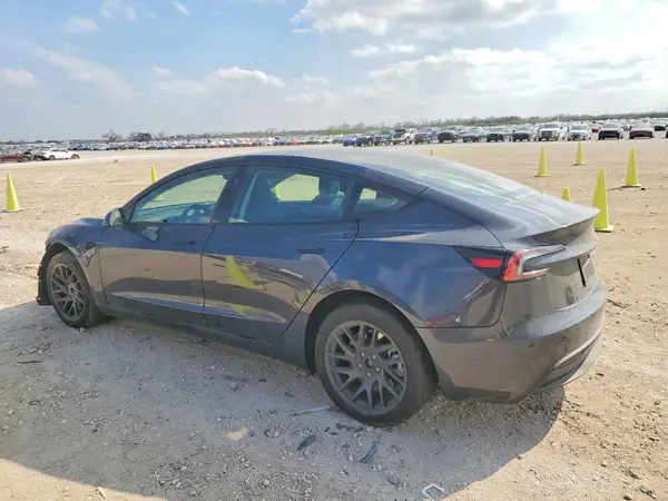 5YJ3E1EA9RF859575 2024 TESLA MODEL 3 - Image 2