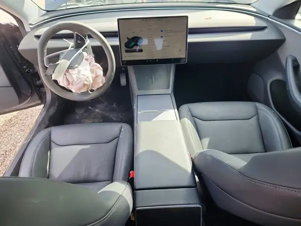 5YJ3E1EA9RF859575 2024 TESLA MODEL 3 - Image 8