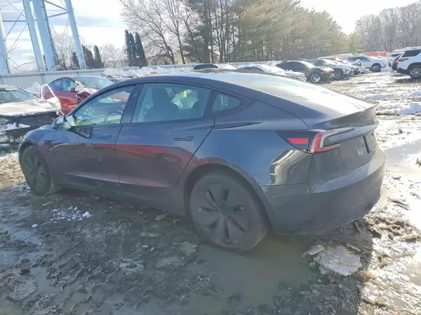 5YJ3E1EA9RF861200 2024 TESLA MODEL 3 - Image 2