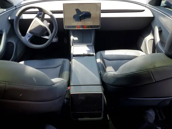 5YJ3E1EA9RF862279 2024 TESLA MODEL 3 - Image 8