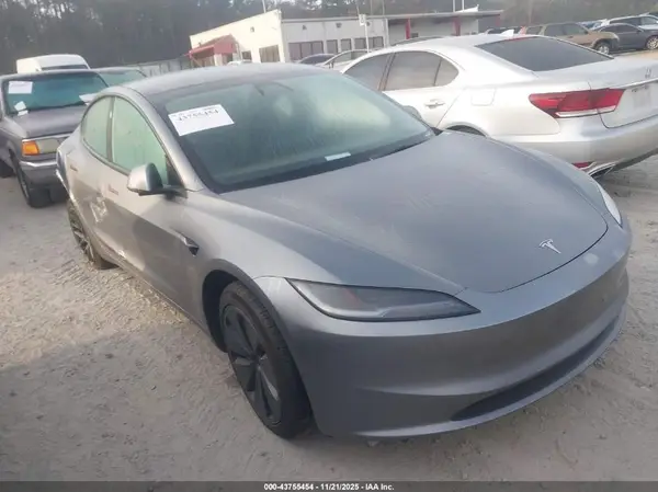 5YJ3E1EA9RF862475 2024 TESLA MODEL 3 - Image 1