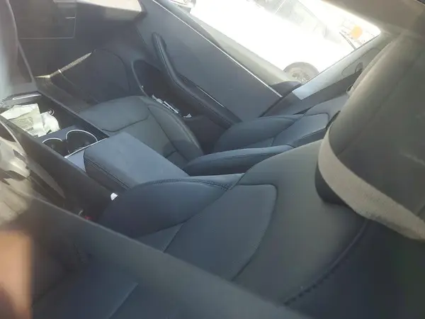 5YJ3E1EA9RF865019 2024 TESLA MODEL 3 - Image 8