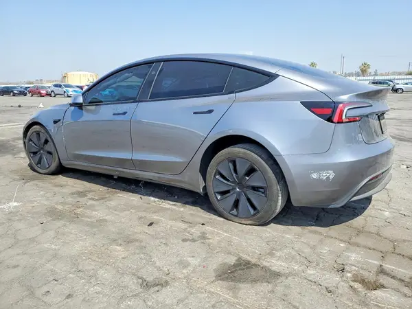 5YJ3E1EA9RF869491 2024 TESLA MODEL 3 - Image 2