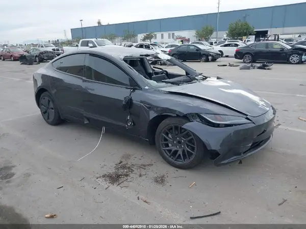 5YJ3E1EA9SF009743 2025 TESLA MODEL 3 - Image 1