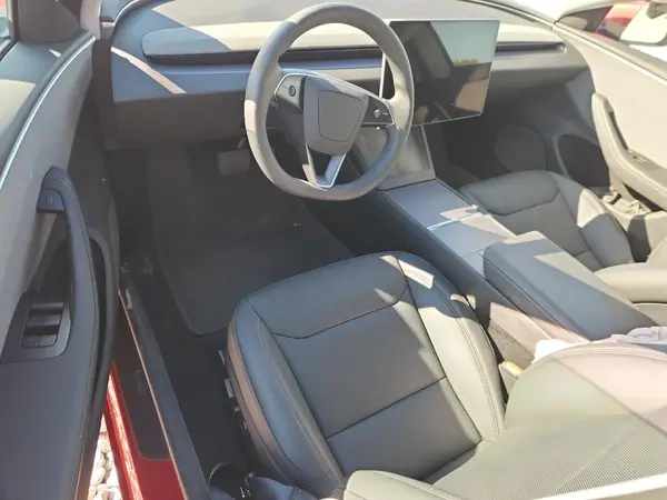 5YJ3E1EA9SF011542 2025 TESLA MODEL 3 - Image 8