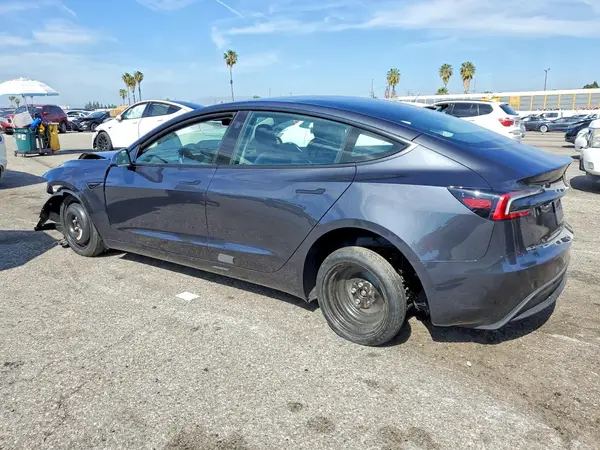 5YJ3E1EA9SF013940 2025 TESLA MODEL 3 - Image 2