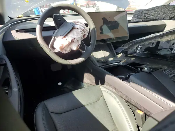 5YJ3E1EA9SF013940 2025 TESLA MODEL 3 - Image 8