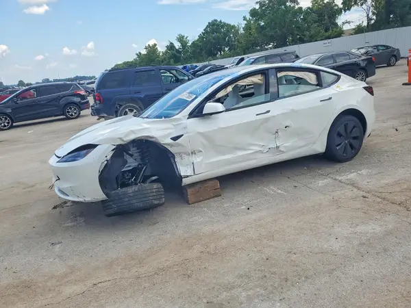 5YJ3E1EA9SF015607 2025 TESLA MODEL 3 - Image 1