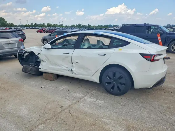 5YJ3E1EA9SF015607 2025 TESLA MODEL 3 - Image 2