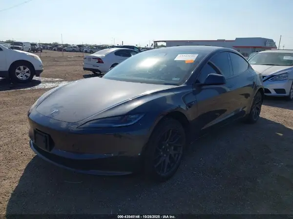 5YJ3E1EA9SF019270 2025 TESLA MODEL 3 - Image 2