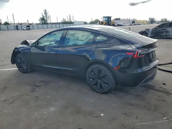 5YJ3E1EA9SF019706 2025 TESLA MODEL 3 - Image 2