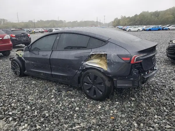 5YJ3E1EA9SF024355 2025 TESLA MODEL 3 - Image 2