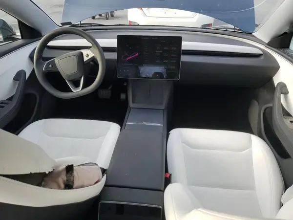 5YJ3E1EA9SF024579 2025 TESLA MODEL 3 - Image 8