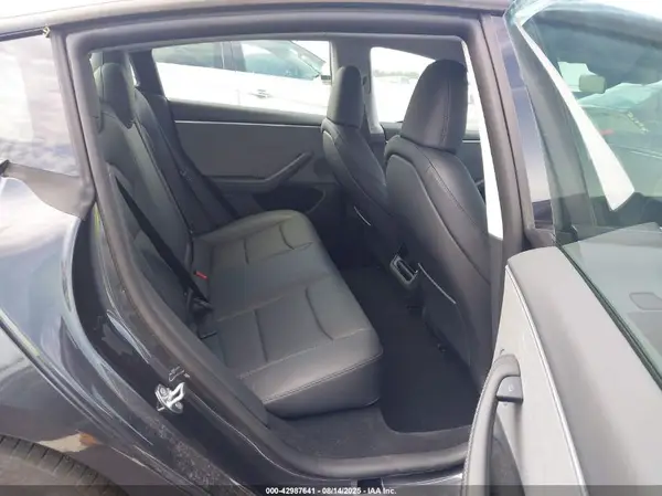 5YJ3E1EA9SF024646 2025 TESLA MODEL 3 - Image 8