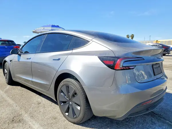 5YJ3E1EA9SF027949 2025 TESLA MODEL Y - Image 2