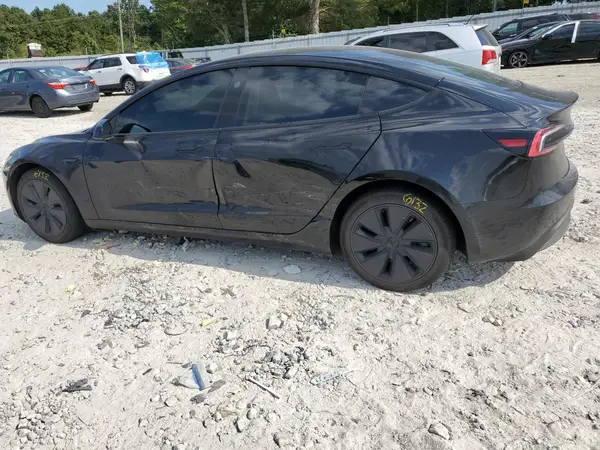 5YJ3E1EA9SF028888 2025 TESLA MODEL 3 - Image 2