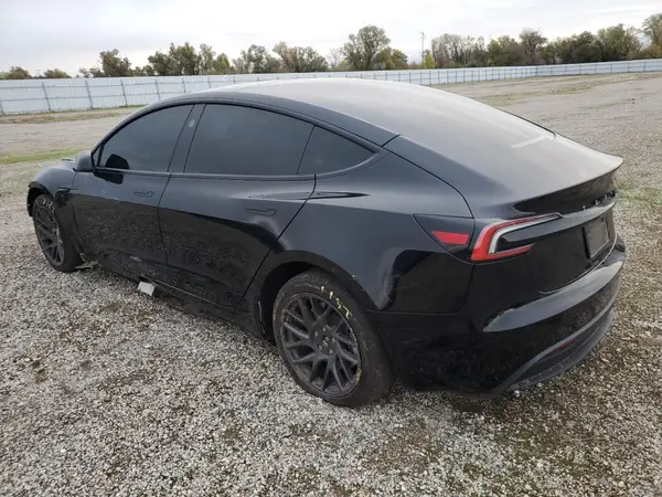 5YJ3E1EA9SF031595 2025 TESLA MODEL 3 - Image 2