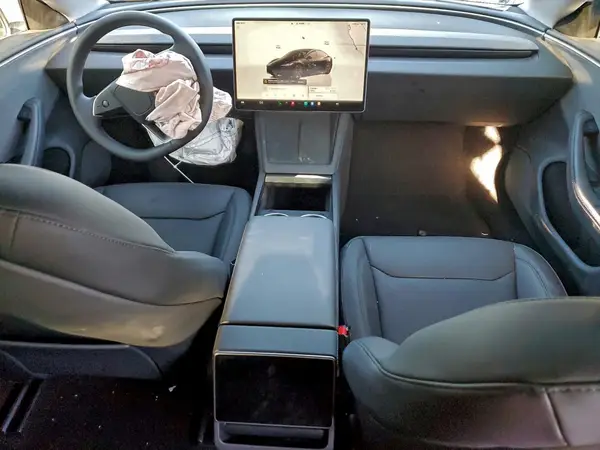 5YJ3E1EA9SF038787 2025 TESLA MODEL 3 - Image 8