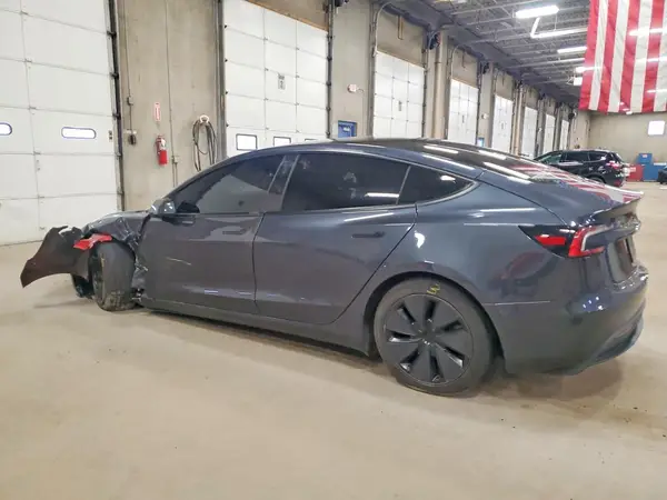5YJ3E1EA9SF038983 2025 TESLA MODEL 3 - Image 2