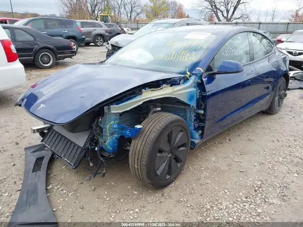 5YJ3E1EA9SF047201 2025 TESLA MODEL 3 - Image 2