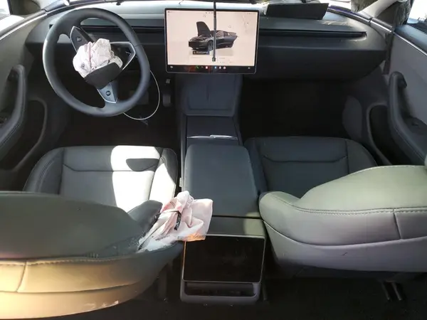 5YJ3E1EA9SF048526 2025 TESLA MODEL 3 - Image 8