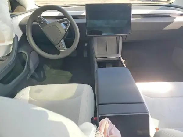 5YJ3E1EA9SF050616 2025 TESLA MODEL 3 - Image 8