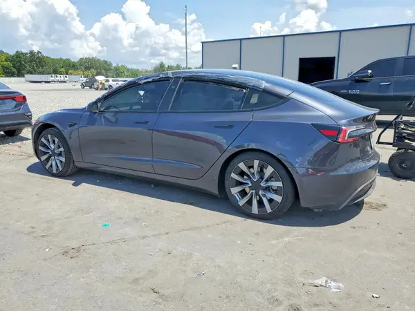 5YJ3E1EA9SF050647 2025 TESLA MODEL 3 - Image 2